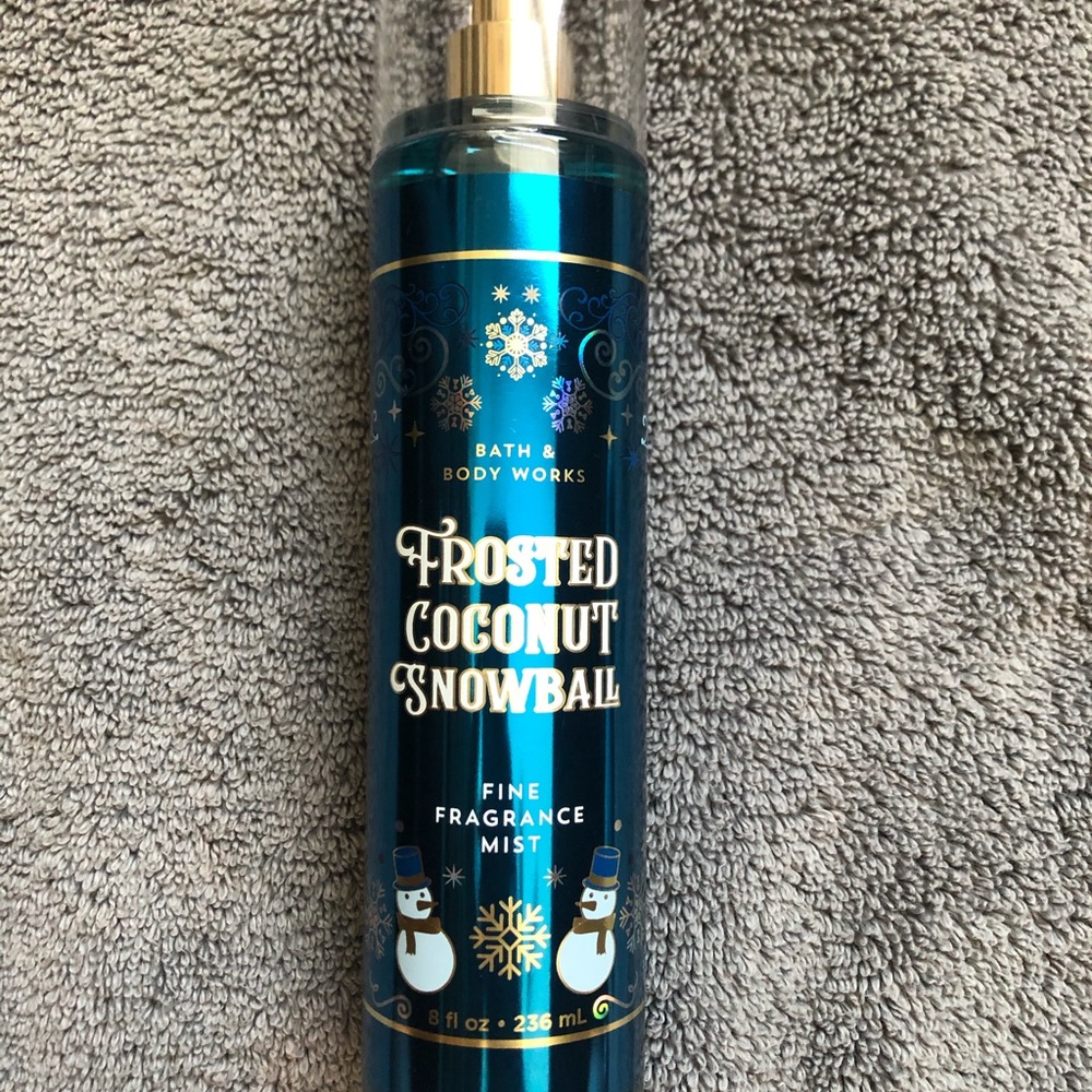 Frosted coconut snowball mist